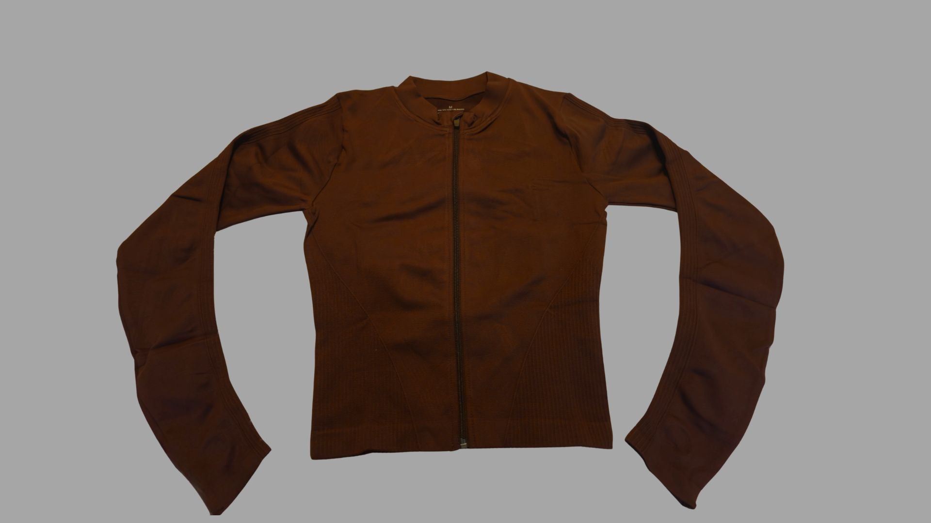 ESSNTL- The Elevate Jacket Rise