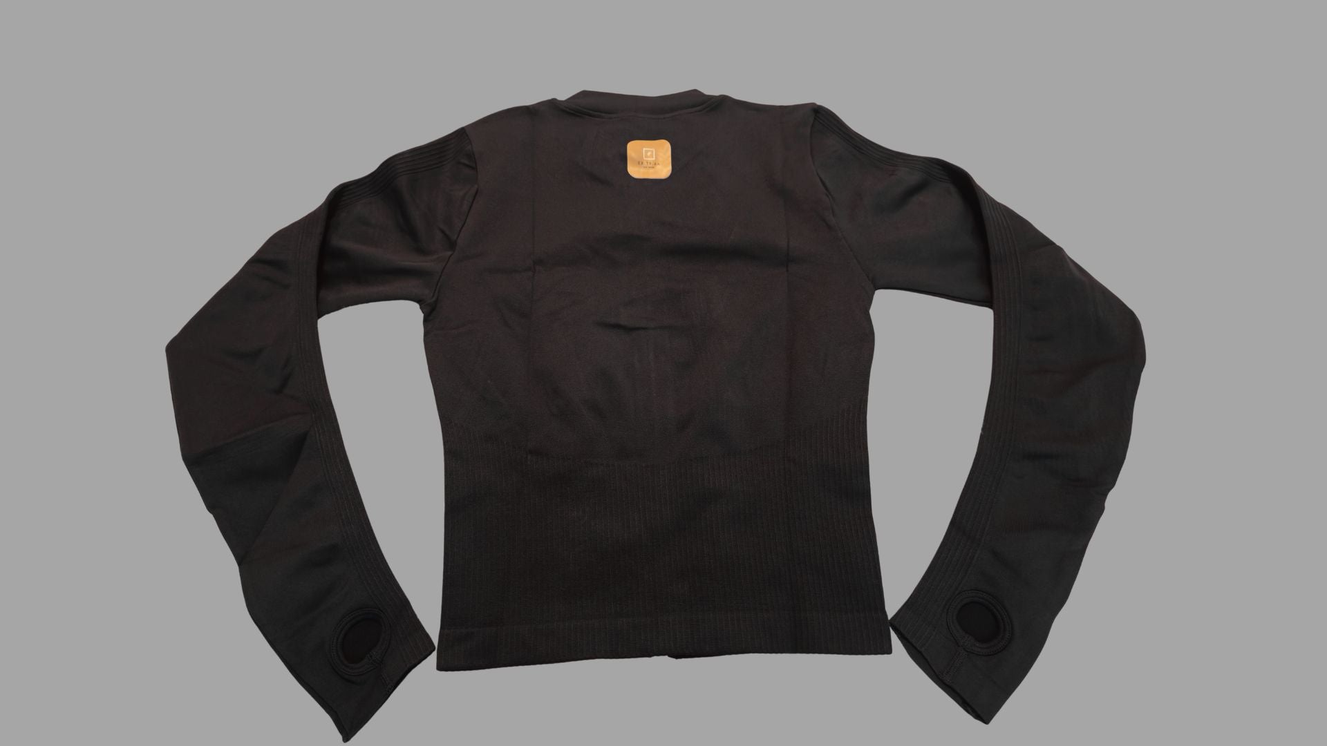 ESSNTL- The Elevate Jacket Rise